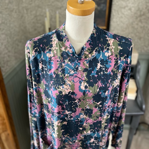 LOGO by Lori Goldstein Floral Blouse - Blue and Pink - Picture 2 of 7